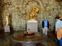 Trick fountain at Peterhof palace : Gary Stenson